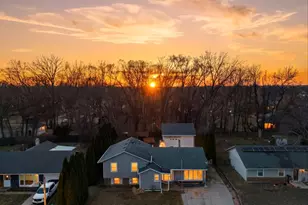 704 Springfield Dr, Roselle, IL 60172 - Photo 24