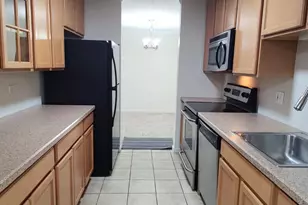 960 Beau Dr, Des Plaines, IL 60016 - Photo 6