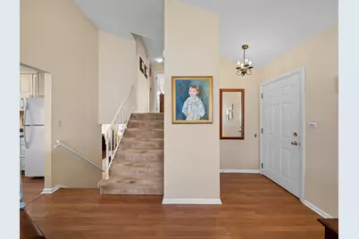 925 N Pecos Avenue, Mount Prospect, IL 60056 - Photo 2