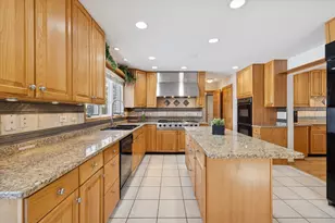 1424 E Jonquil Cir, Arlington Heights, IL 60004 - Photo 10