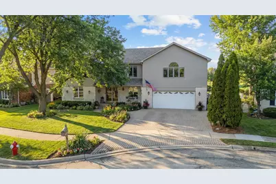 1424 E Jonquil Circle, Arlington Heights, IL 60004 - Photo 2