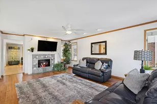 1424 E Jonquil Cir, Arlington Heights, IL 60004 - Photo 6