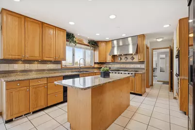 1424 E Jonquil Circle, Arlington Heights, IL 60004 - Photo 8