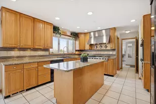 1424 E Jonquil Cir, Arlington Heights, IL 60004 - Photo 8