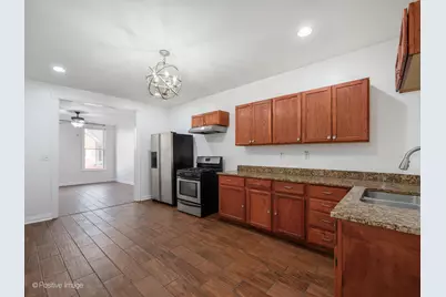 2314 S Hoyne Avenue, Chicago, IL 60608 - Photo 4