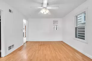 5150 W Dakin St, Chicago, IL 60641 - Photo 10