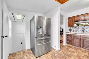 5150 W Dakin St, Chicago, IL 60641 - Photo 16