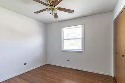 10205 W Chicago Avenue, Beach Park, IL 60099 - Photo 10