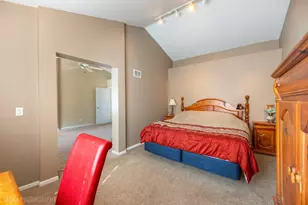 735 Nashua Ct, Crystal Lake, IL 60012 - Photo 20