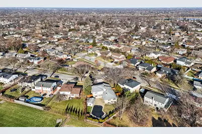 2019 E Avon Lane, Arlington Heights, IL 60004 - Photo 54