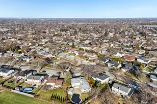 2019 E Avon Ln, Arlington Heights, IL 60004 - Photo 54