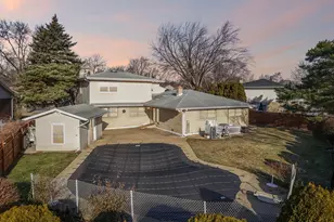 2019 E Avon Ln, Arlington Heights, IL 60004 - Photo 52