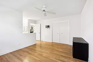 2019 E Avon Ln, Arlington Heights, IL 60004 - Photo 18