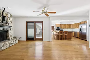 2019 E Avon Ln, Arlington Heights, IL 60004 - Photo 12