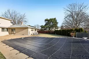 2019 E Avon Ln, Arlington Heights, IL 60004 - Photo 46