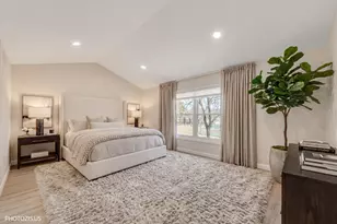 1363 S Old Wilke Rd, Arlington Heights, IL 60005 - Photo 12