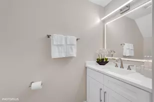 1363 S Old Wilke Rd, Arlington Heights, IL 60005 - Photo 10