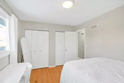 1809 Maplewood Court, Lindenhurst, IL 60046 - Photo 14