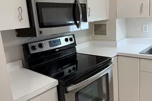 401 E Ontario St, Chicago, IL 60611 - Photo 4