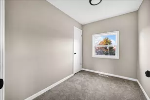 778 E 4th St, Galesburg, IL 61401 - Photo 10