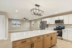 30738 Prairie Dr, Wilmington, IL 60481 - Photo 12