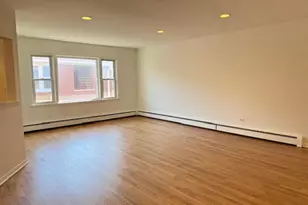 1105 Holiday Ln, Des Plaines, IL 60016 - Photo 4