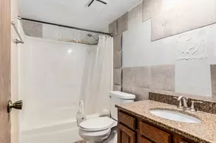 500 Valley Dr, Naperville, IL 60563 - Photo 12