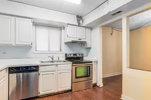 500 Valley Dr, Naperville, IL 60563 - Photo 6