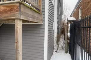 8520 S Kingston Ave, Chicago, IL 60617 - Photo 30