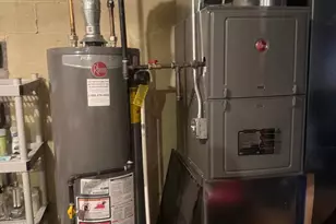 8520 S Kingston Ave, Chicago, IL 60617 - Photo 20