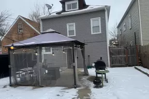 8520 S Kingston Ave, Chicago, IL 60617 - Photo 28