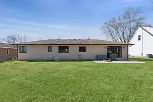 10610 Mathew St, Huntley, IL 60142 - Photo 24