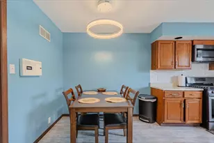 1512 E Fairlawn Dr, Urbana, IL 61802 - Photo 8