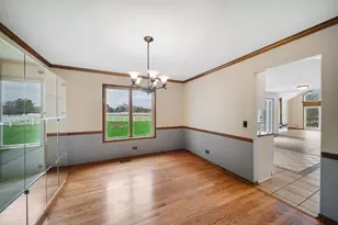 [Address not provided], Saint Charles, IL 60175 - Photo 6