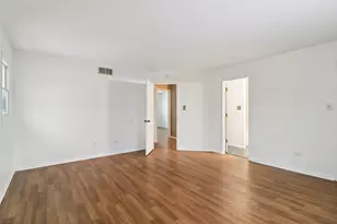 16627 Carse Ave, Harvey, IL 60426 - Photo 4