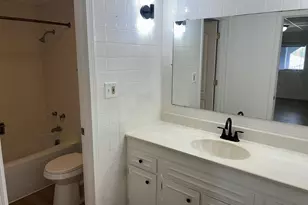 1231 N Galena Ave, Dixon, IL 61021 - Photo 6