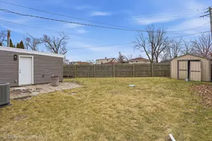 5831 W 81st Pl, Burbank, IL 60459 - Photo 8