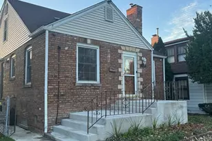 9304 S Utica Ave, Evergreen Park, IL 60805 - Photo 1