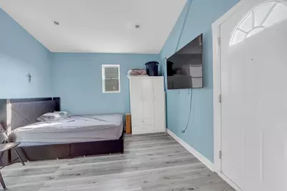 3120 N Saint Louis Avenue, Chicago, IL 60618 - Photo 14