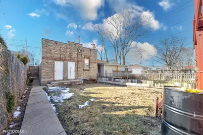 3120 N Saint Louis Avenue, Chicago, IL 60618 - Photo 4