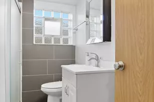 5533 N Menard Ave, Chicago, IL 60630 - Photo 20