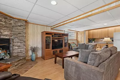 906 E Streamwood Boulevard, Streamwood, IL 60107 - Photo 24