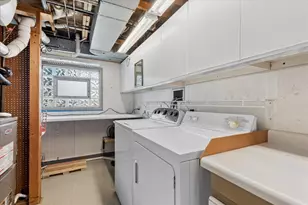 906 E Streamwood Blvd, Streamwood, IL 60107 - Photo 30