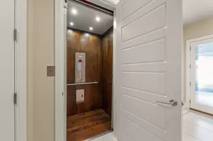 1807 Midwest Club Pkwy, Oak Brook, IL 60523 - Photo 36