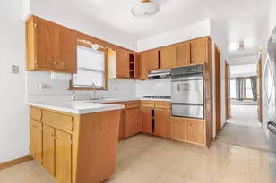 2520 N Neva Ave, Chicago, IL 60707 - Photo 2