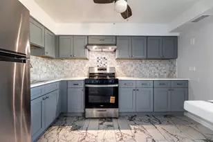 6419 S Oak Park Ave, Chicago, IL 60638 - Photo 2