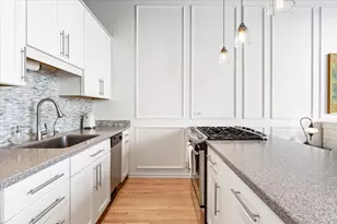 1645 W Ogden Ave, Chicago, IL 60612 - Photo 14