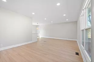 40 Chatham Pl, Montgomery, IL 60538 - Photo 10