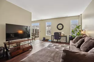 25109 Clare Cir, Manhattan, IL 60442 - Photo 2