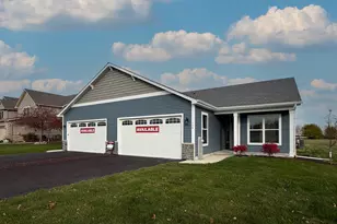 154 S Llanos St, Cortland, IL 60112 - Photo 1